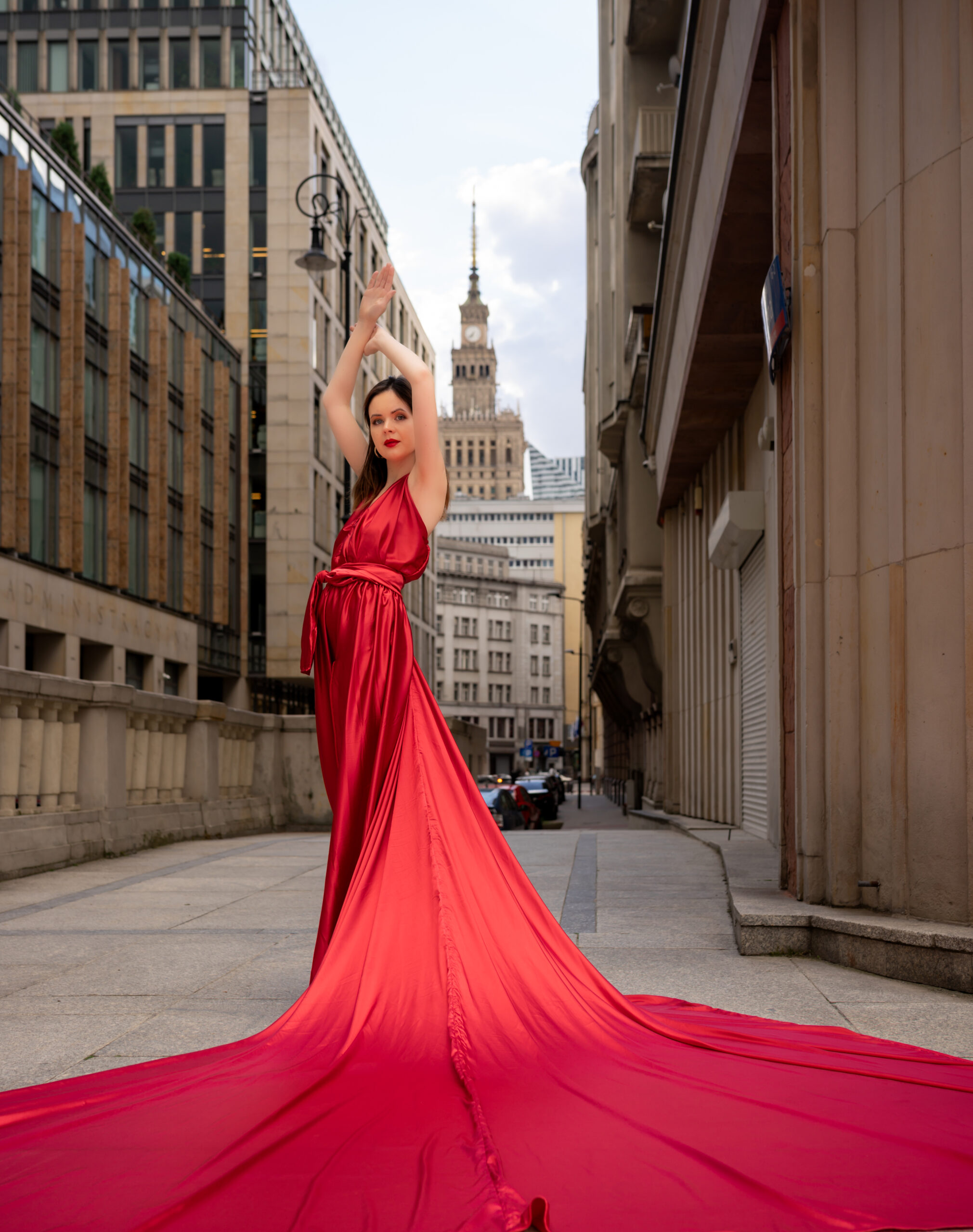 Sesja zdjęciowa flyingdress w Warszawie pod pałacem Kultury, Fotograf Warszawa Michał Dubicki