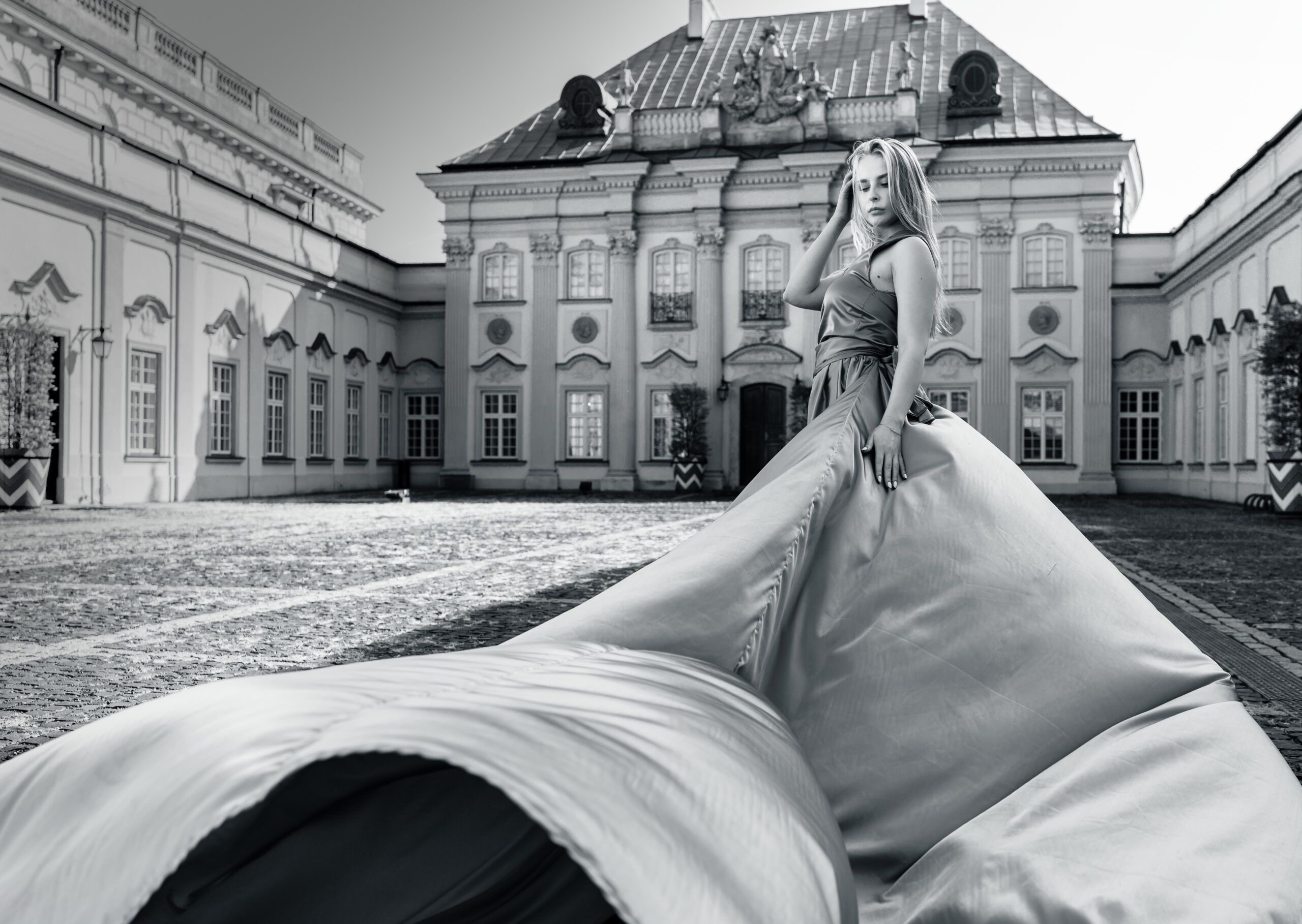 Sesja zdjęciowa na Starówce w Warszawie, Pałac pod Blachą, Sesja plenerowa, WeddAtelier Fotograf Warszawa Michał Dubicki